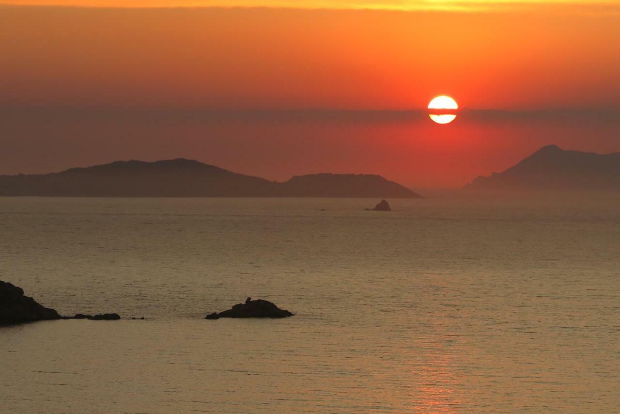 Arillas Hillside Villa 3 - Provence ภายนอก รูปภาพ